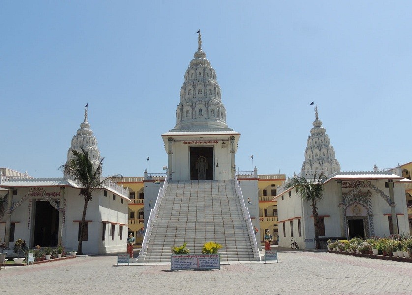 Kundalpur Jain Temple